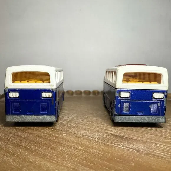Lesney Matchbox Superfast Airport Coaches-American Airlines/British Airways Set - Picture 4 of 6
